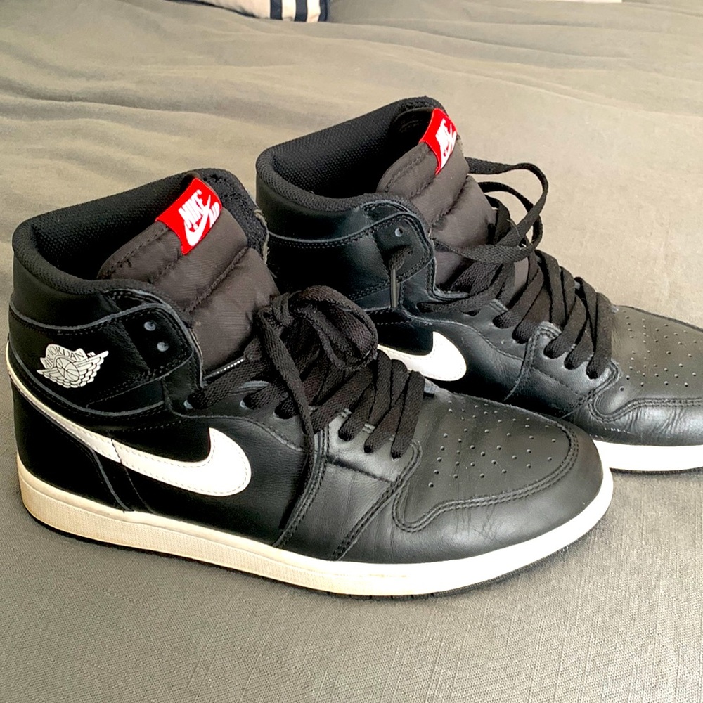 High top Air Jordan 1 mens size 11 great condition